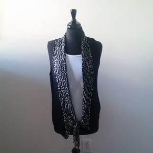 Curio black/white cardigan Medium